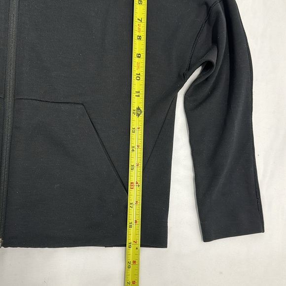 Lululemon Minimal Hoodie - Picture 5 of 9
